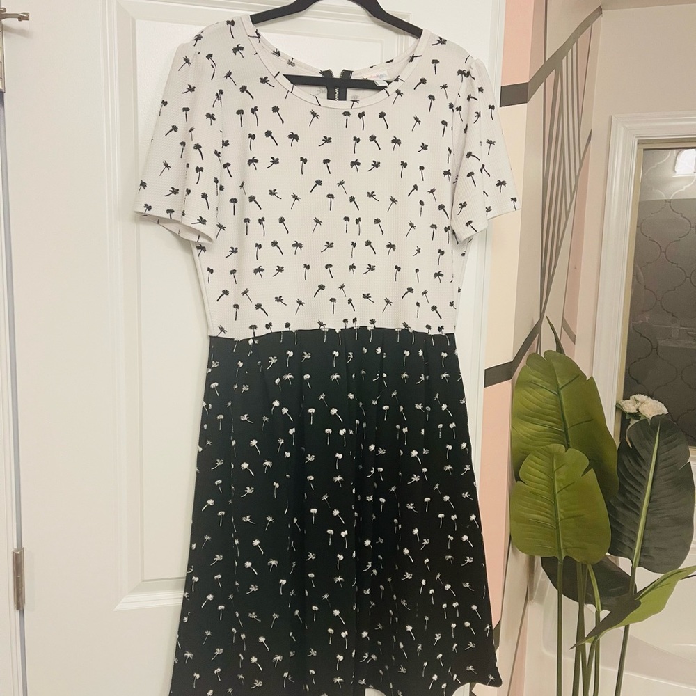 2X Palm Tree Lularoe Amelia